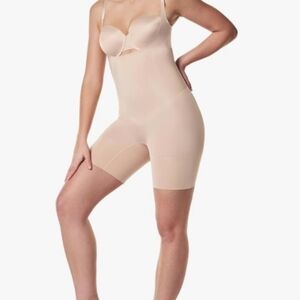 Spanx OnCore Shapewear Mid-Thigh Open Bust Bodysuit Soft Nude Size Medium 10130R